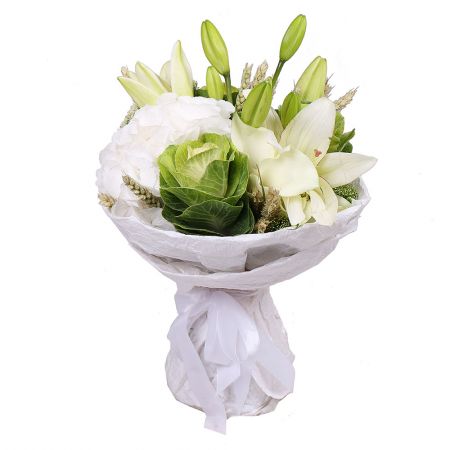 Mix in White Colors, white bouquet, seasonal flowers, white seasonal flowers